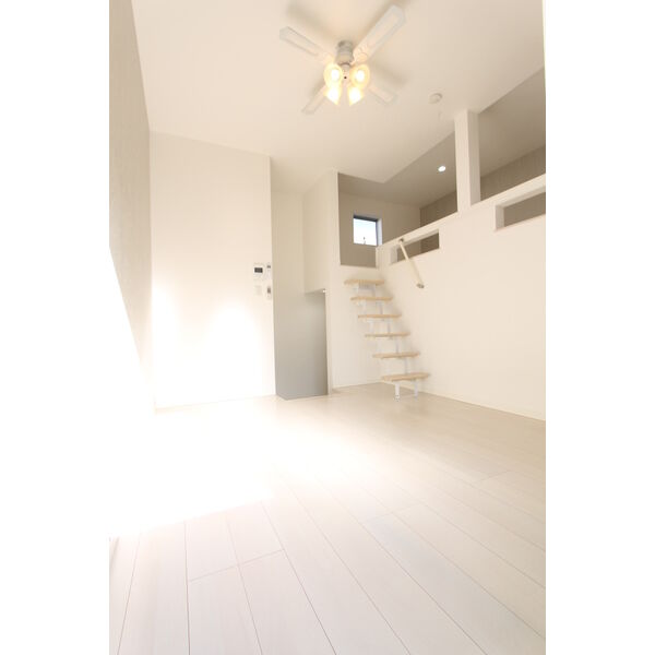 居室・リビング　同タイプのお部屋のお部屋となります。