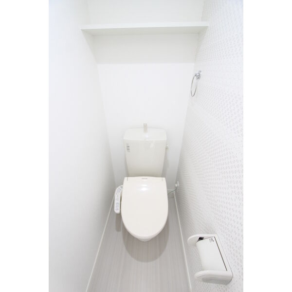 トイレ　同タイプのお部屋のお部屋となります。