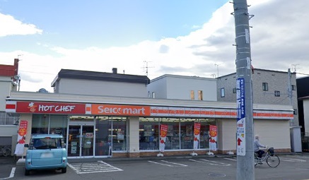 コンビニ　セイコーマート北２７条西店（コンビニ）まで359m