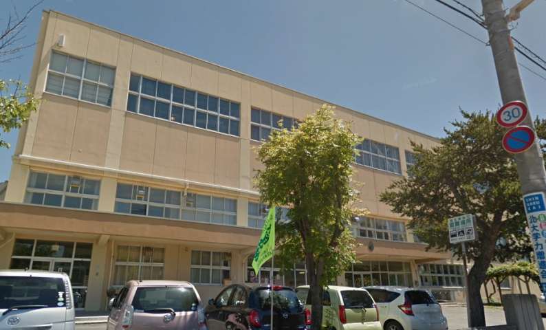 中学校　新川中（中学校）まで527m