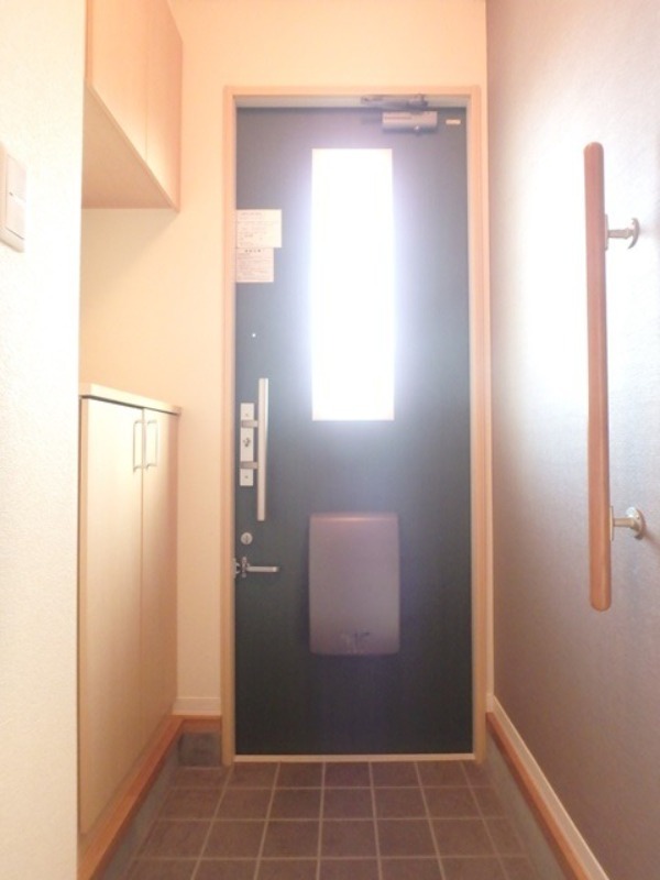 玄関　図面と現状に相違がある場合には現状を優先