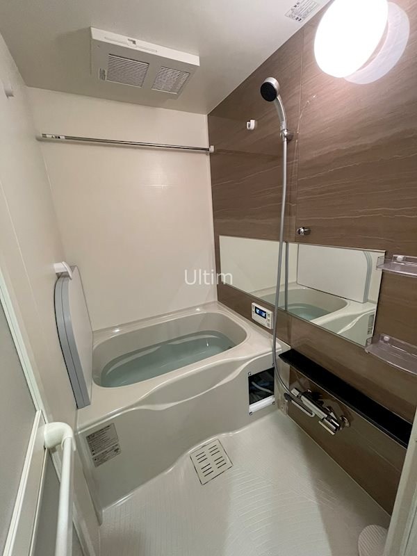 バス・シャワールーム　※別のお部屋のお写真です。御参考までに。