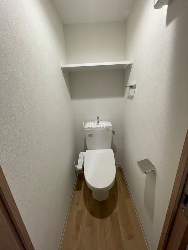 トイレ　※別のお部屋のお写真です。御参考までに。