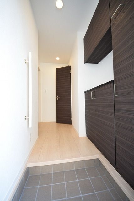 玄関　★お部屋探しは株式会社タウンハウジング東京まで★