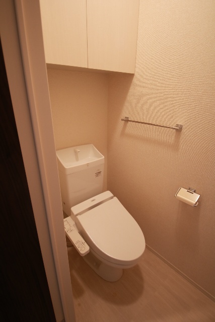 トイレ　※別室の参考写真の為、現況優先です。