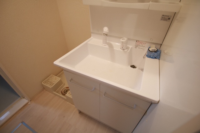 洗面設備　※別室の参考写真の為、現況優先です。