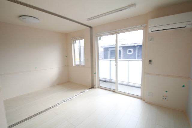 居室・リビング　※別室の参考写真の為、現況優先です。