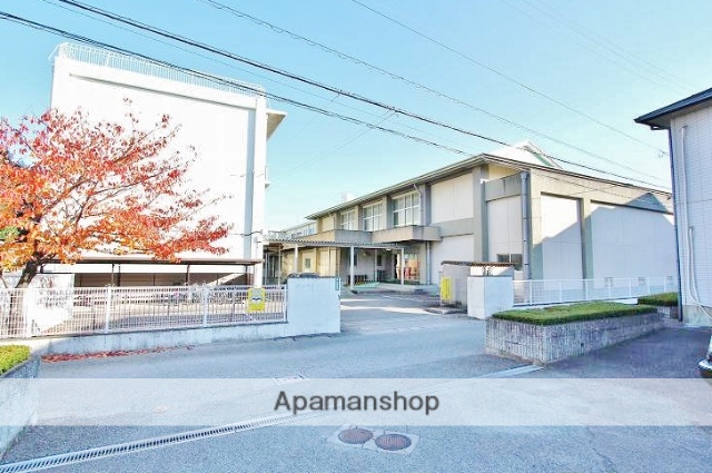 小学校　昭和小学校（小学校）まで571m