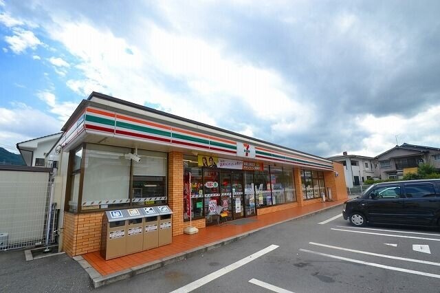 コンビニ　セブンイレブン広島高取北店（コンビニ）まで417m