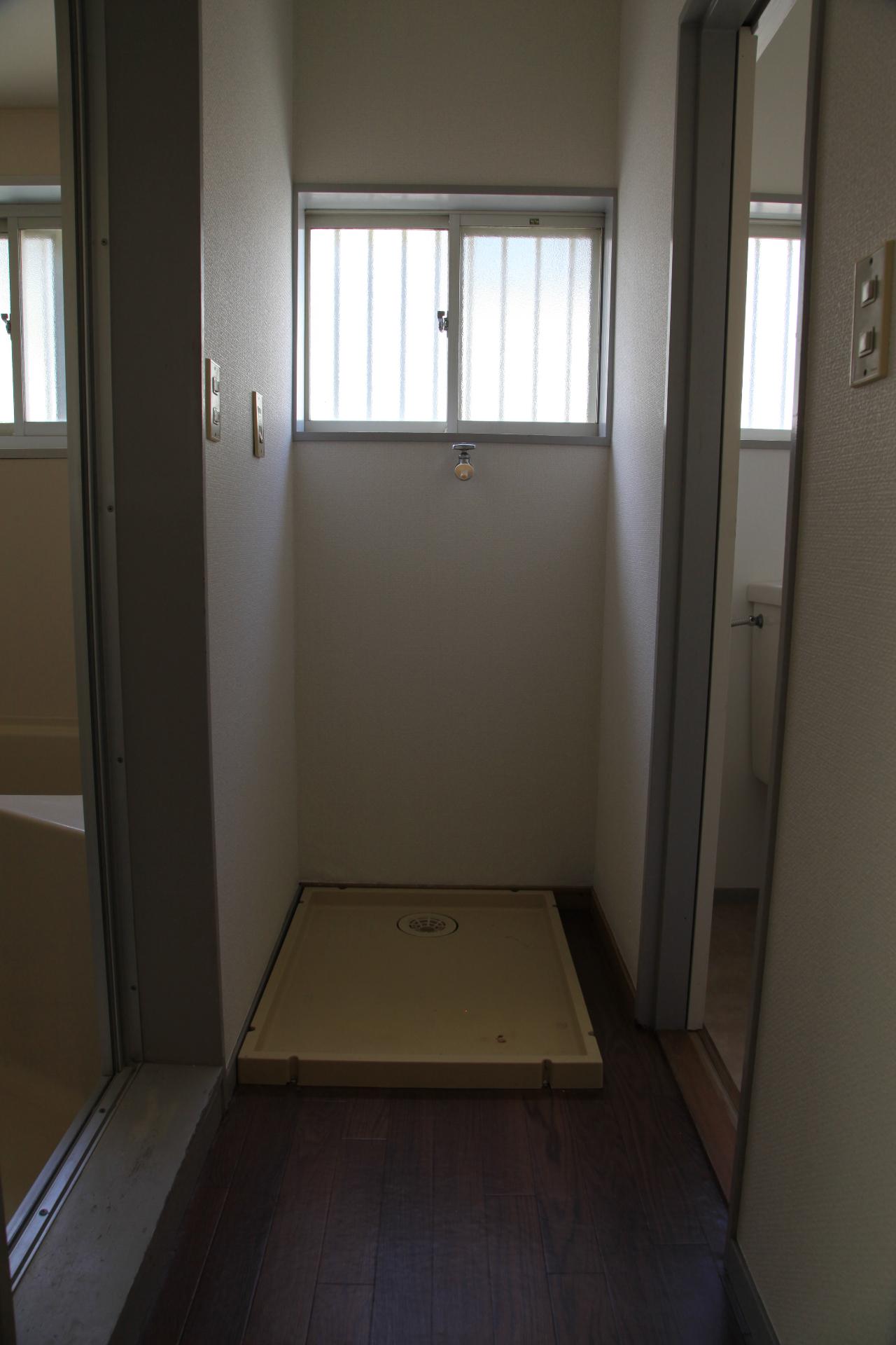 その他　洗濯機置場