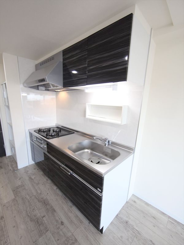 キッチン　システムキッチン（ガス3口コンログリル付）