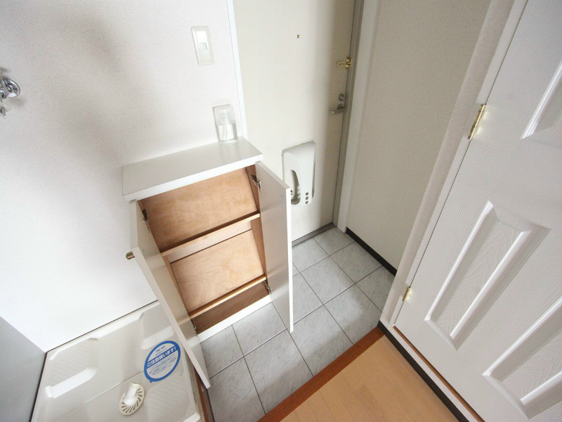 玄関　玄関　シューズボックス付