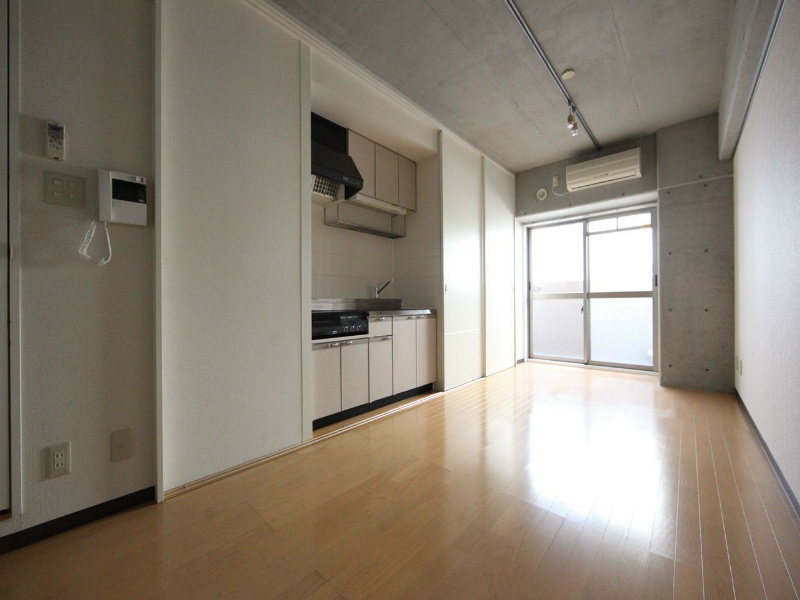 バルコニー　ＬＤＫ9.8帖　エアコン完備　バルコニー