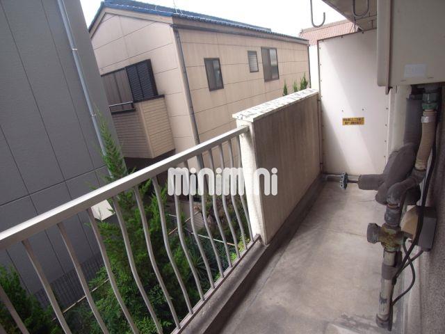 バルコニー　南向きで広いベランダ。日当たり良好、お洗濯に最適。