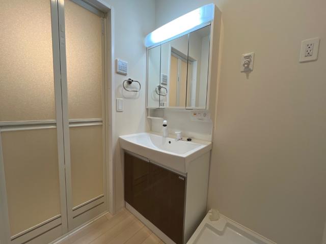 洗面設備　洗髪洗面化粧台