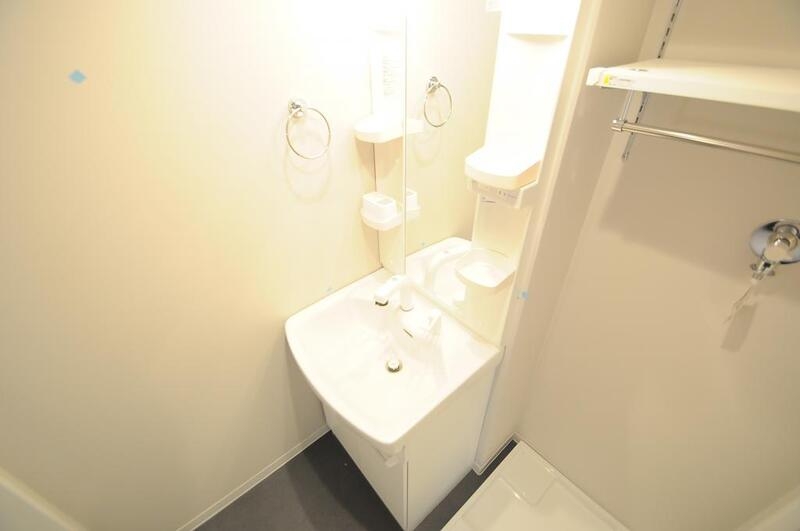 洗面設備　独立洗面台があります、朝の身支度もバッチリ