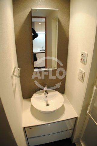 洗面設備　エスライズ西本町　独立洗面台