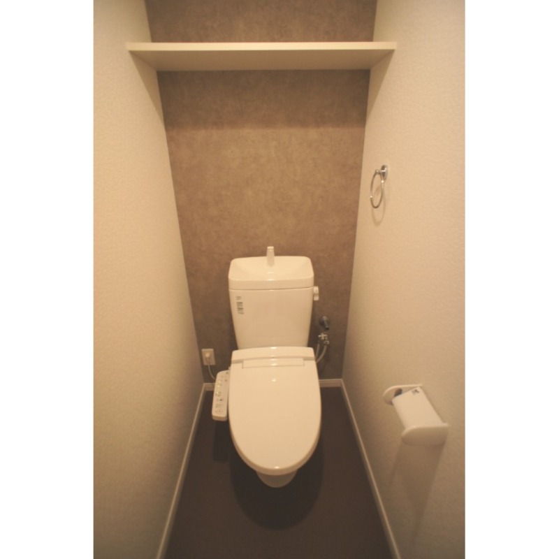 トイレ　別号室