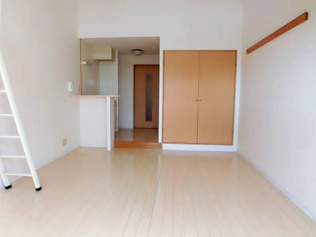 居室・リビング　明るいお部屋