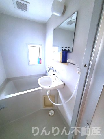 洗面設備　使いやすい独立洗面台です