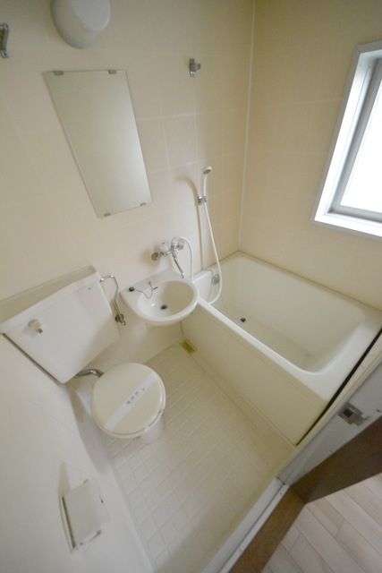 バス・シャワールーム　内装