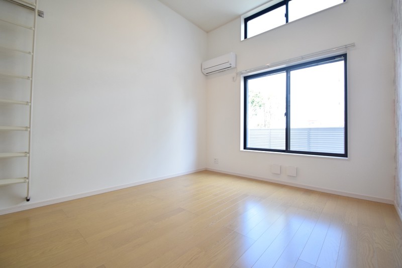 居室・リビング　別室参考写真