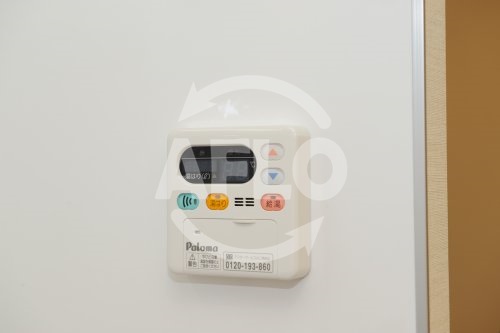 玄関　ルネ日本橋アネーロ　給湯