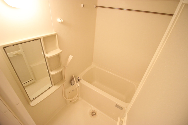 バス・シャワールーム　浴室乾燥機付きのお風呂♪