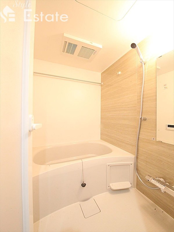 バス・シャワールーム　バスルーム