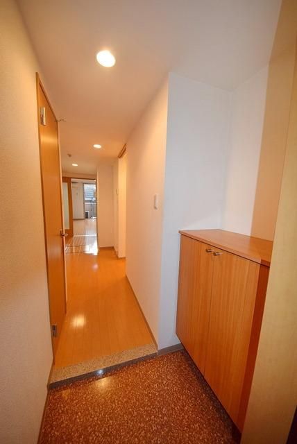 玄関　シューズボックスあります♪