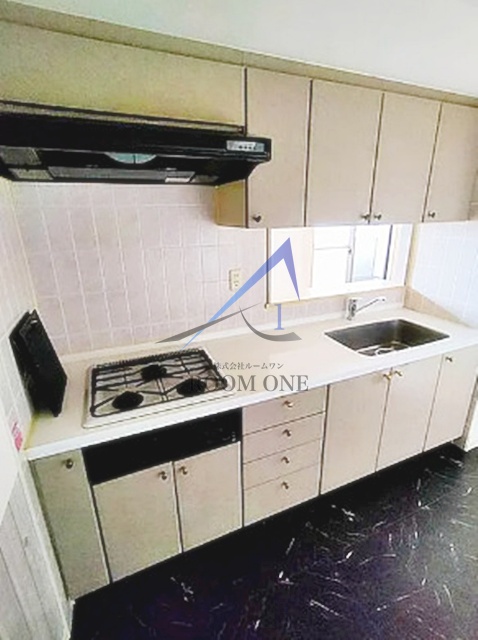 キッチン　キッチンです。