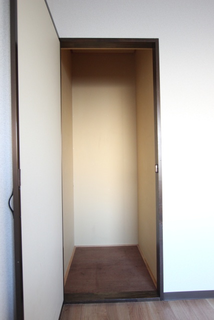 収納　写真は別部屋のものです。