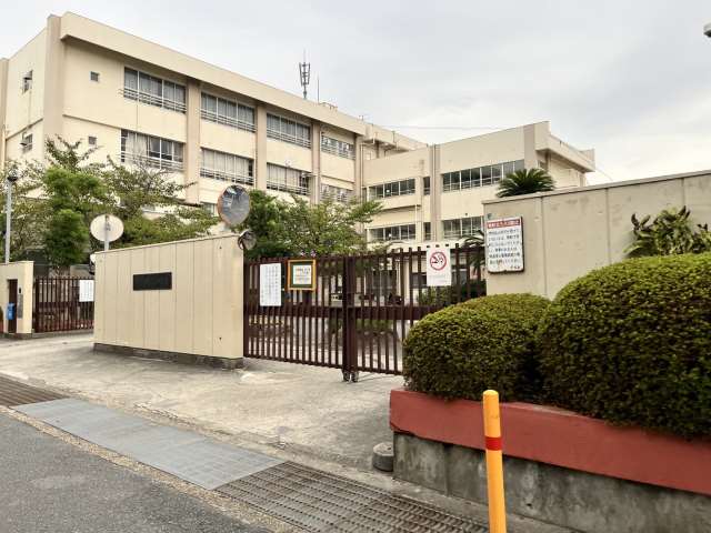 小学校　摂津市立味生小学校（小学校）まで2324m