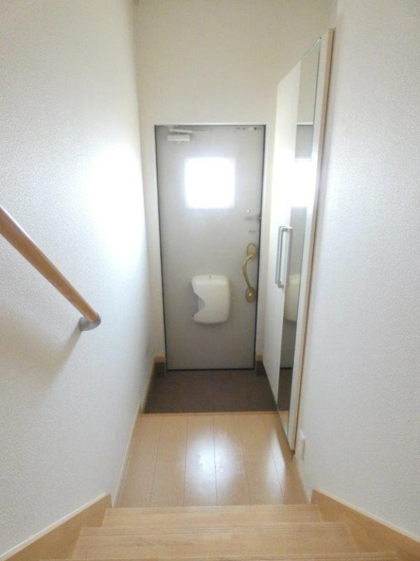 玄関　図面と現状に相違がある場合には現状を優先