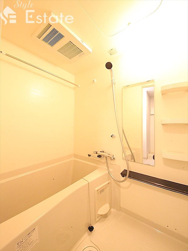 バス・シャワールーム　バスルーム