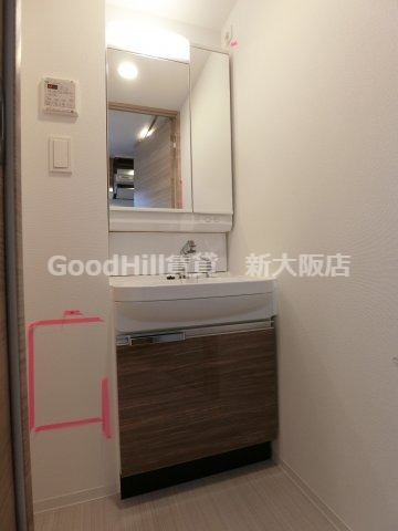 洗面設備　スワンズシティ新大阪ヴィーヴォ