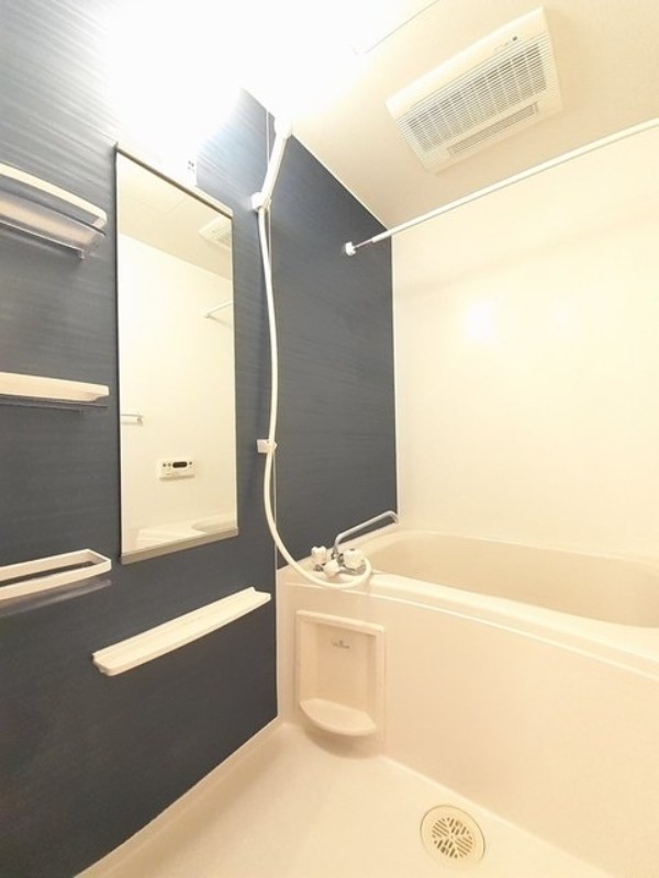 バス・シャワールーム　図面と現状に相違がある場合には現状を優先