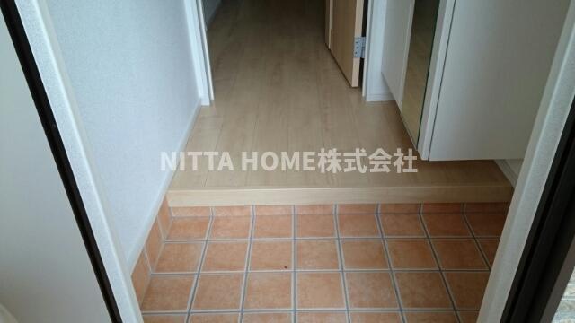 玄関　シューズボックス付きの玄関です◇