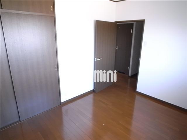 居室・リビング　北側　洋室