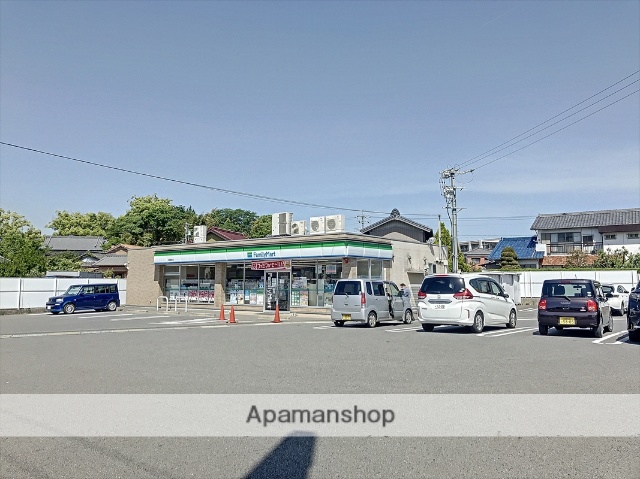 コンビニ　ファミリーマート大府長草店（コンビニ）まで570m