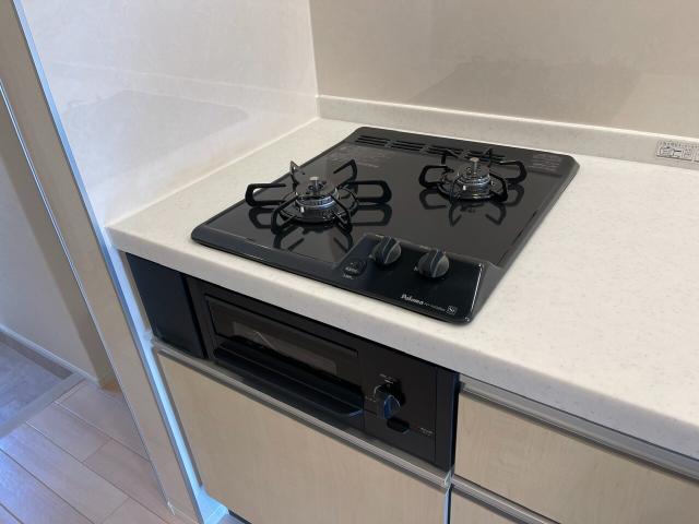 キッチン　2口コンログリル付き