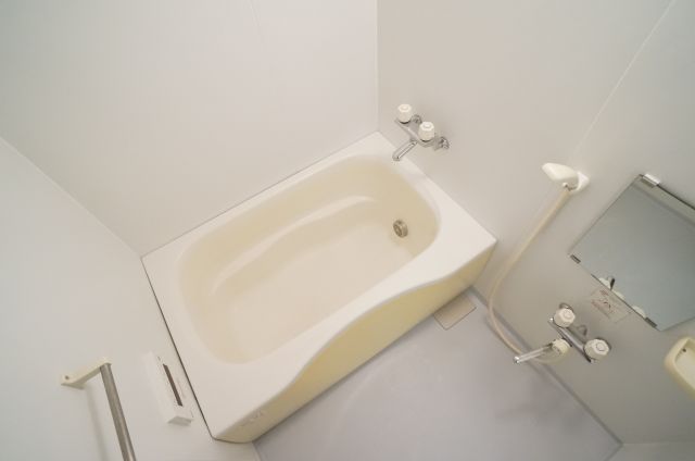 バス・シャワールーム　参考、同建物・反転間取りの号室