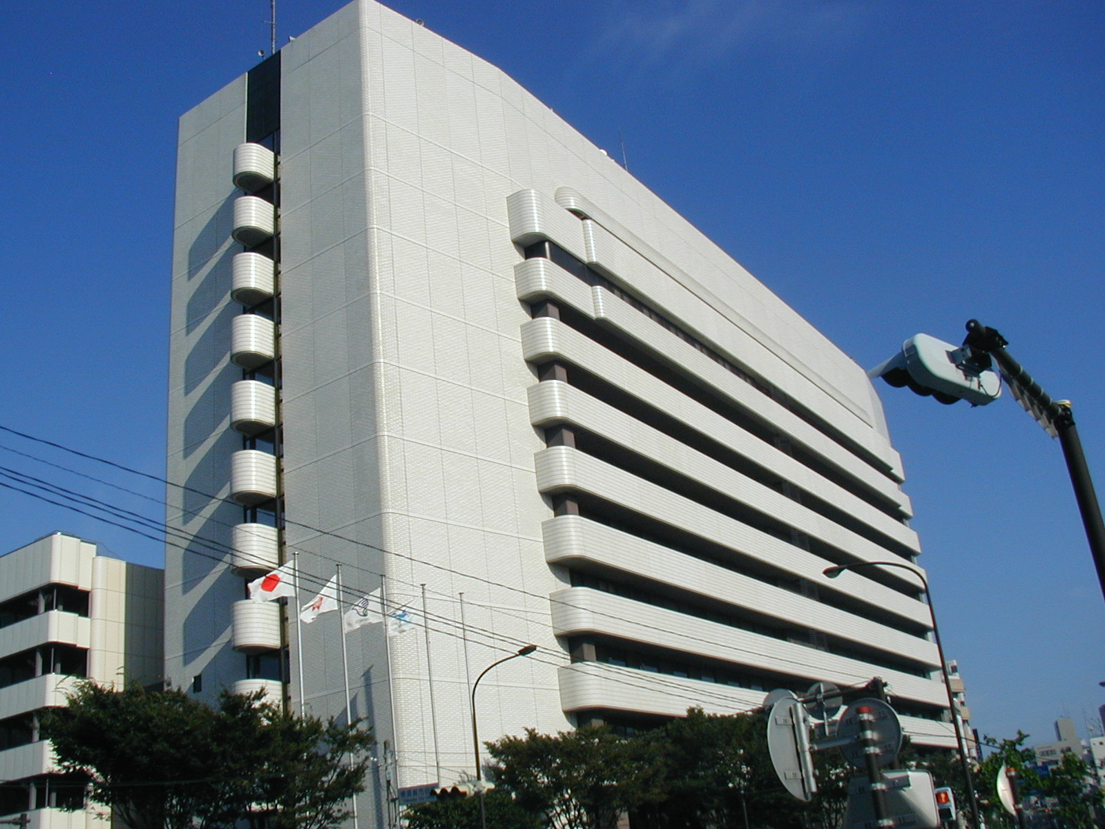 役所　横須賀市役所（役所）まで260m