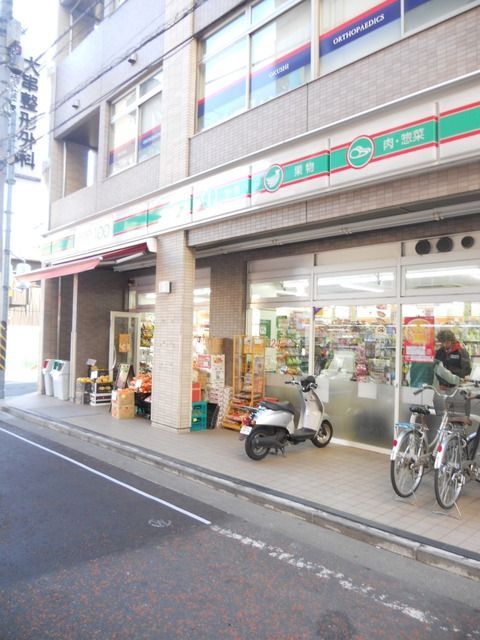 コンビニ　ローソンストア100多摩区役所前店（コンビニ）まで156m