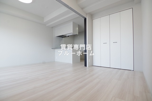 居室・リビング　9.1帖の広いリビングです！