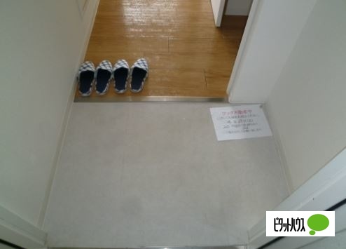 玄関　同物件別部屋
