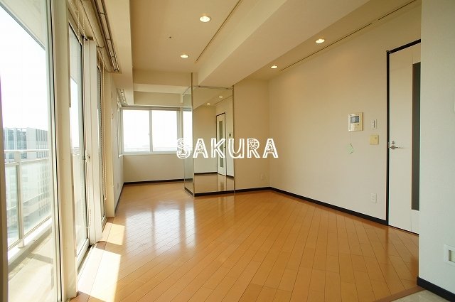 居室・リビング　開放感のあるゆったりとしたお部屋です♪