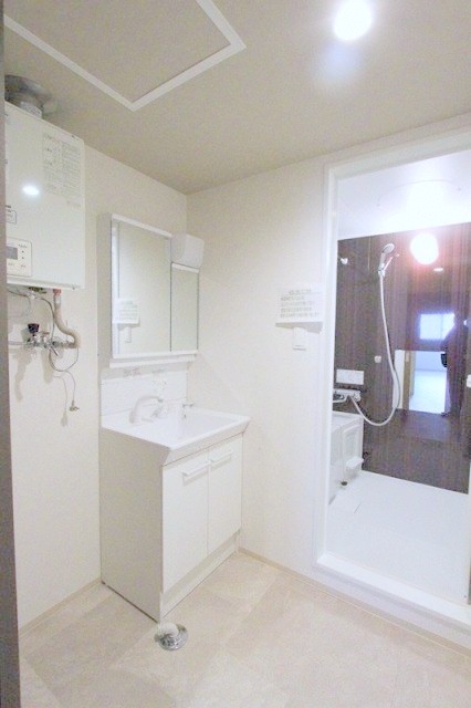 洗面設備　シャンプードレッサーです☆