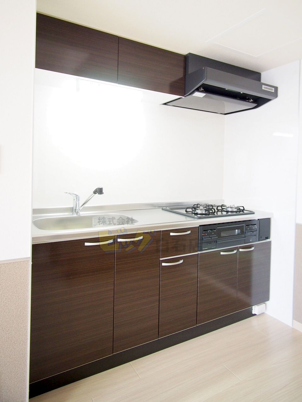 キッチン　人気の独立式システムキッチンです♪