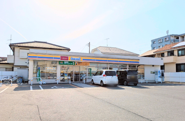 コンビニ　ミニストップ平塚中原２丁目店（コンビニ）まで515m